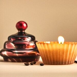 NEW Anthropologie Gourmand Caramel Cupcake Candle